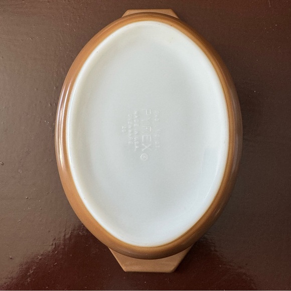 Vintage Pyrex Americana 043 Oval Casserole Dish 1-1/2Qt W/ Lid Brown - Picture 5 of 8